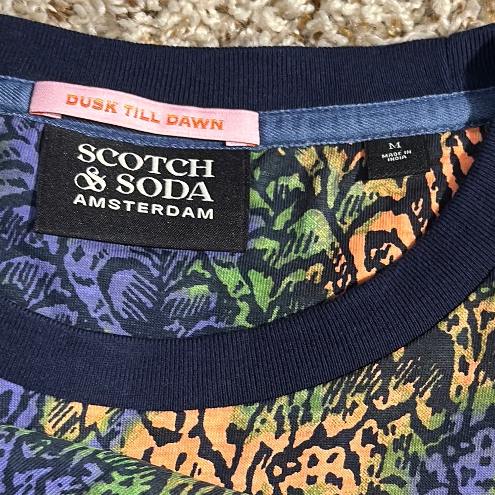 SCOTCH & SODA
Animal Print Graphic Tee. Size M - Picture 3 of 5